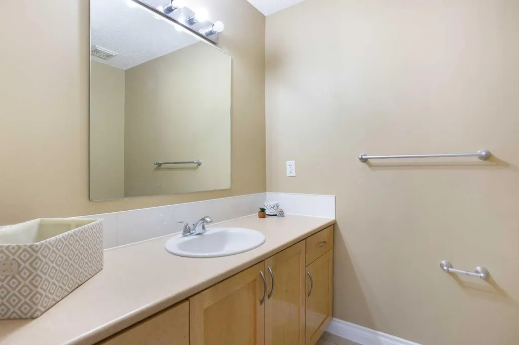 120 Cedarwood Lane SW Calgary AB T2W 6J3