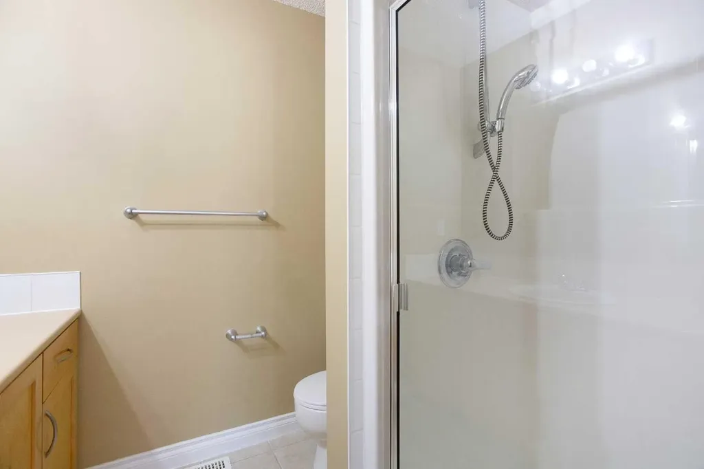 120 Cedarwood Lane SW Calgary AB T2W 6J3