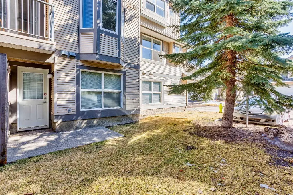 120 Cedarwood Lane SW Calgary AB T2W 6J3