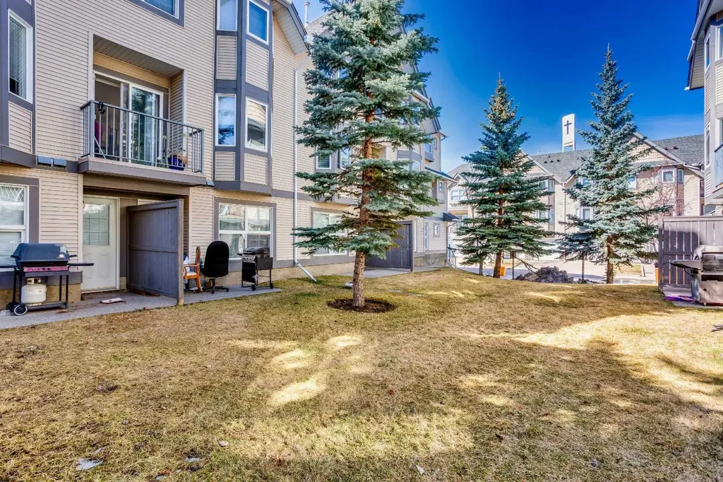 120 Cedarwood Lane SW Calgary AB T2W 6J3