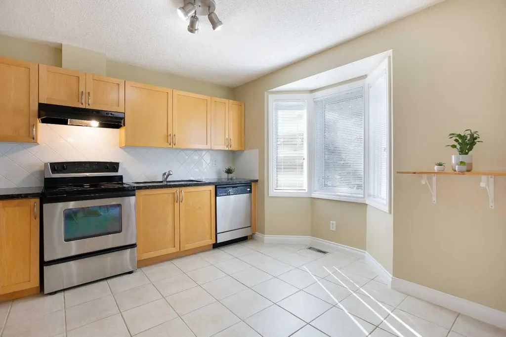 120 Cedarwood Lane SW Calgary AB T2W 6J3