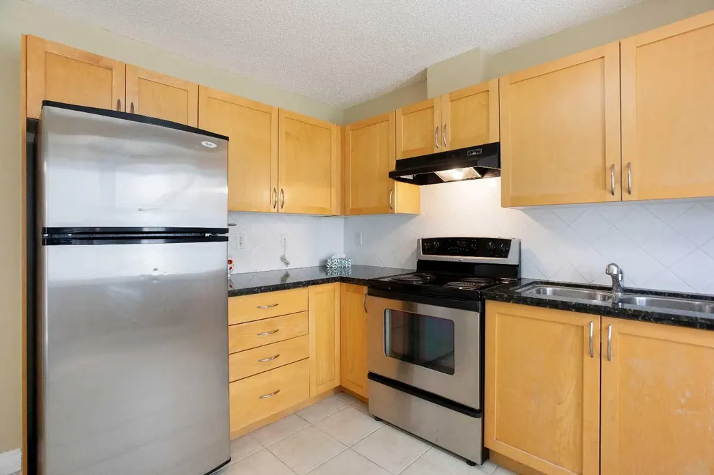 120 Cedarwood Lane SW Calgary AB T2W 6J3