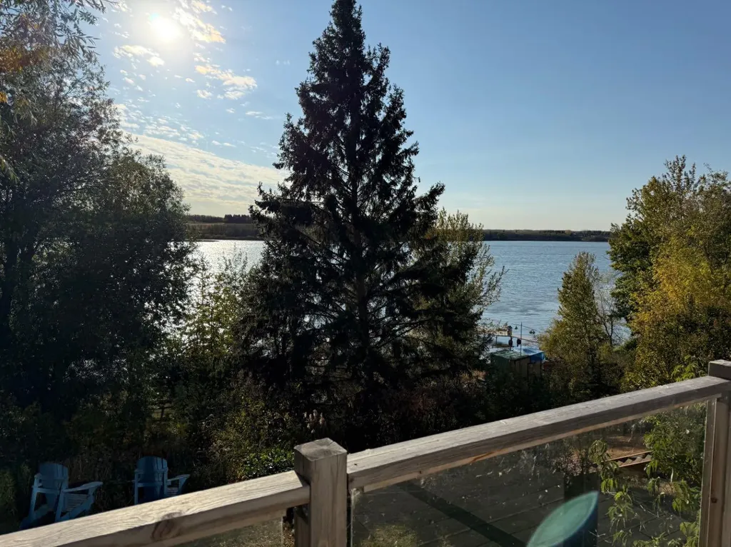 101 24508 Twp Road 361 Rural Red Deer County AB T0M 1R0