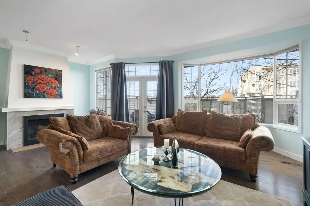3437 42 Street NW Calgary AB T3A 2M7