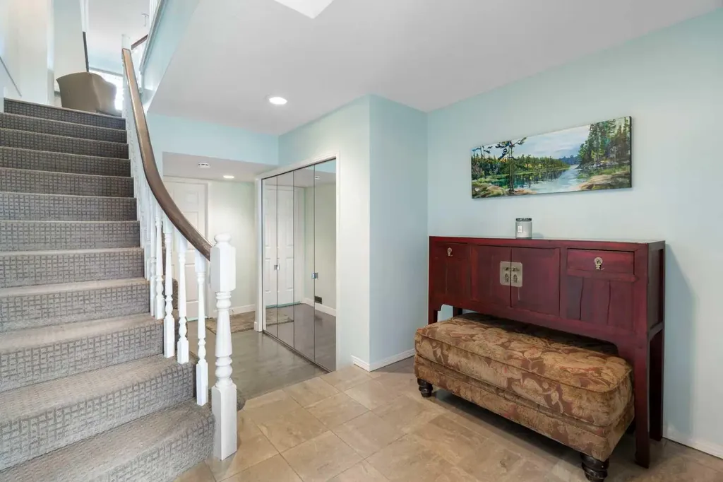 3437 42 Street NW Calgary AB T3A 2M7