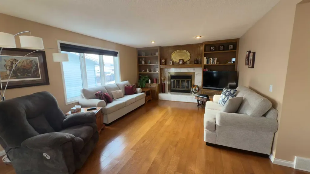 317 6 Avenue W Hanna AB T0J1P0