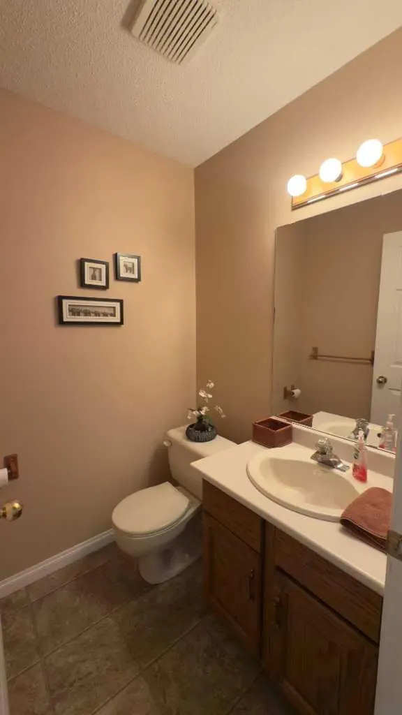 317 6 Avenue W Hanna AB T0J1P0