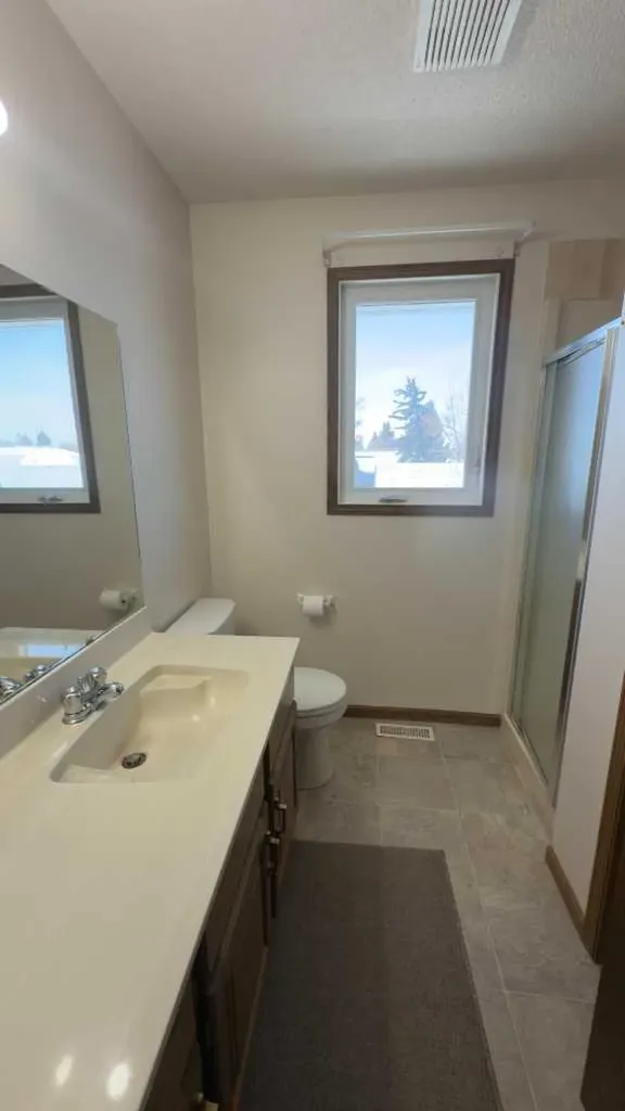 317 6 Avenue W Hanna AB T0J1P0