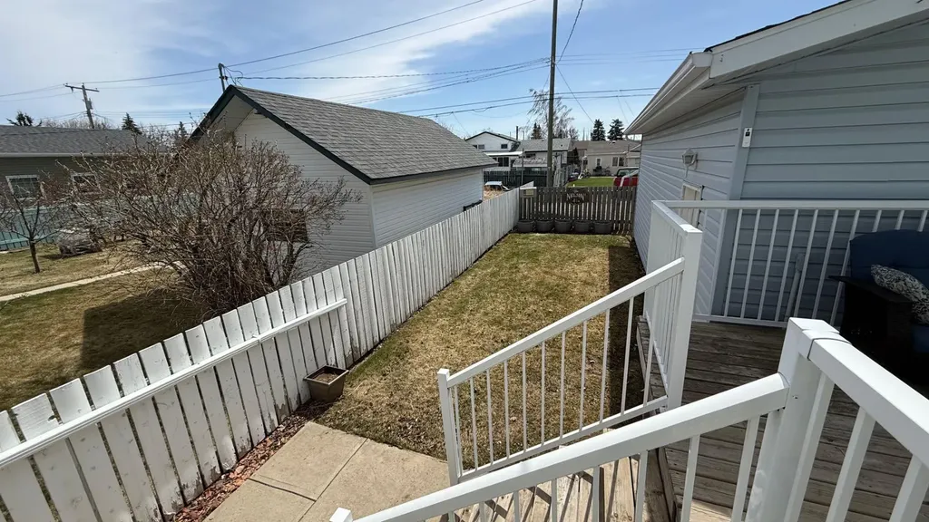 317 6 Avenue W Hanna AB T0J1P0