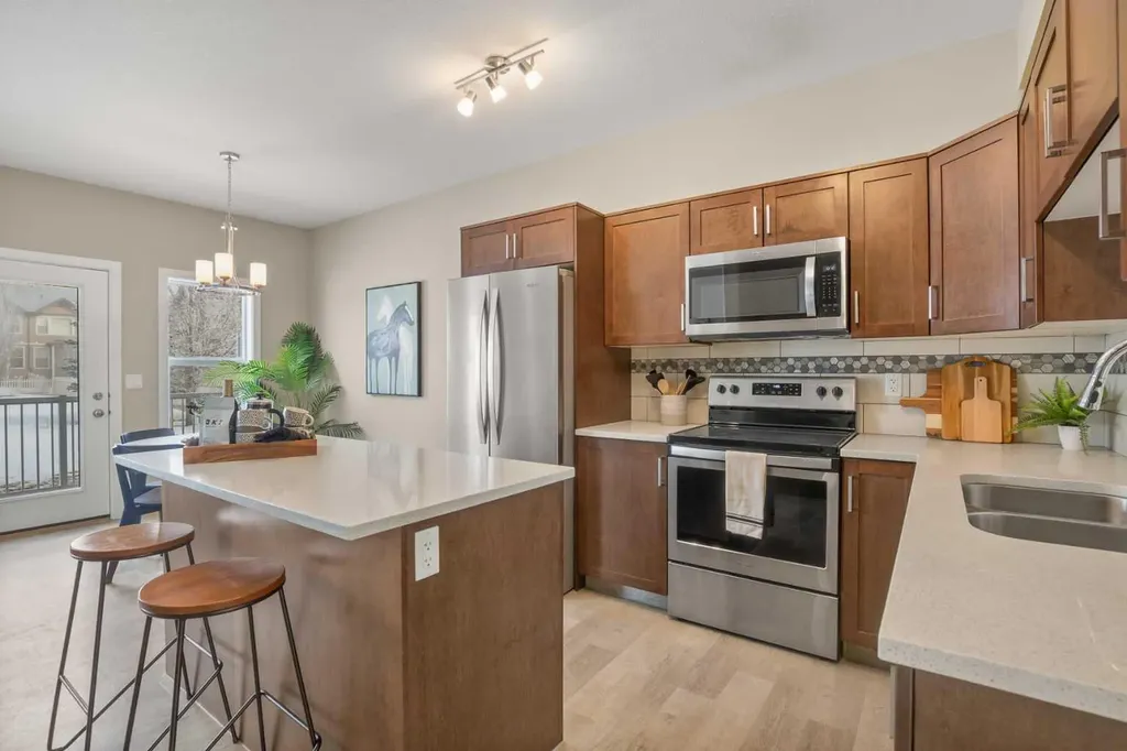 148 Vanier Drive Red Deer AB T4R 0V1