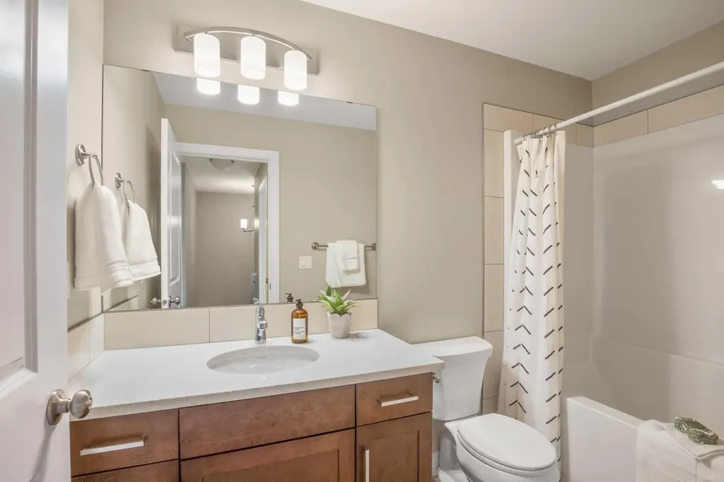 148 Vanier Drive Red Deer AB T4R 0V1