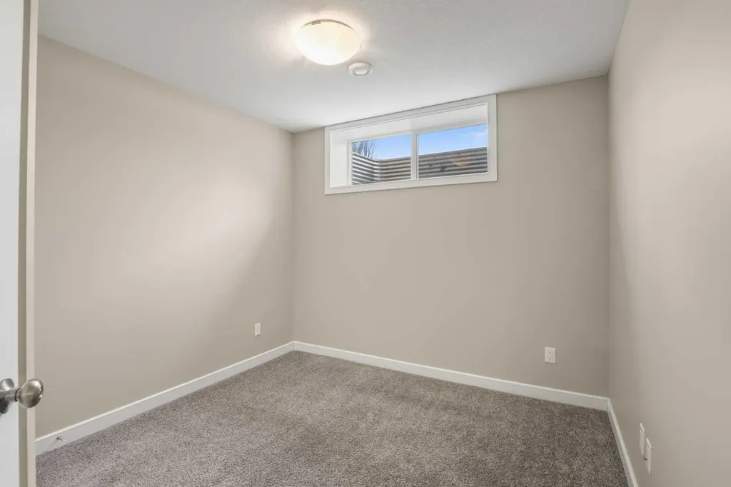 148 Vanier Drive Red Deer AB T4R 0V1
