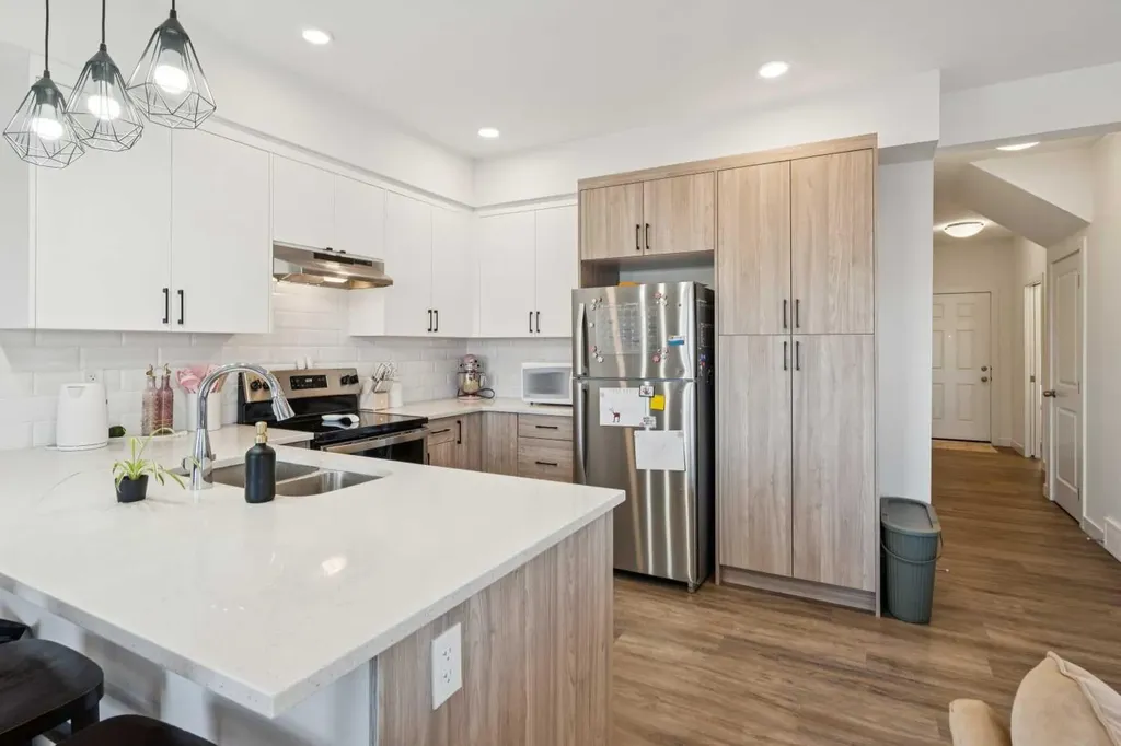 24 Rivercrest Drive Cochrane AB T4C 2V2