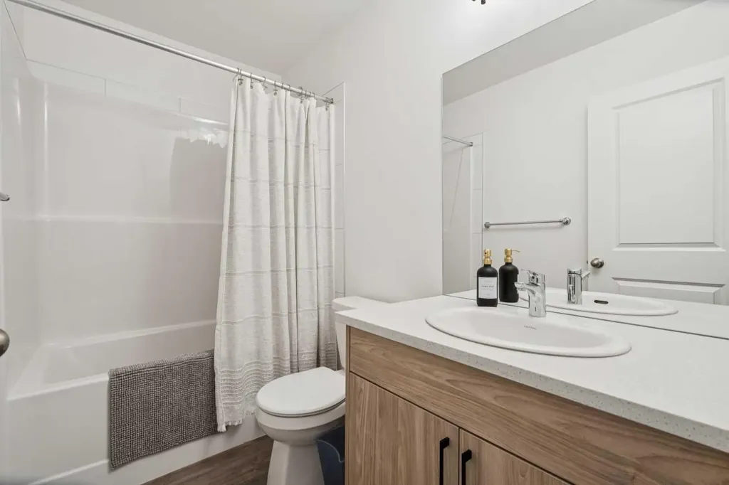 24 Rivercrest Drive Cochrane AB T4C 2V2