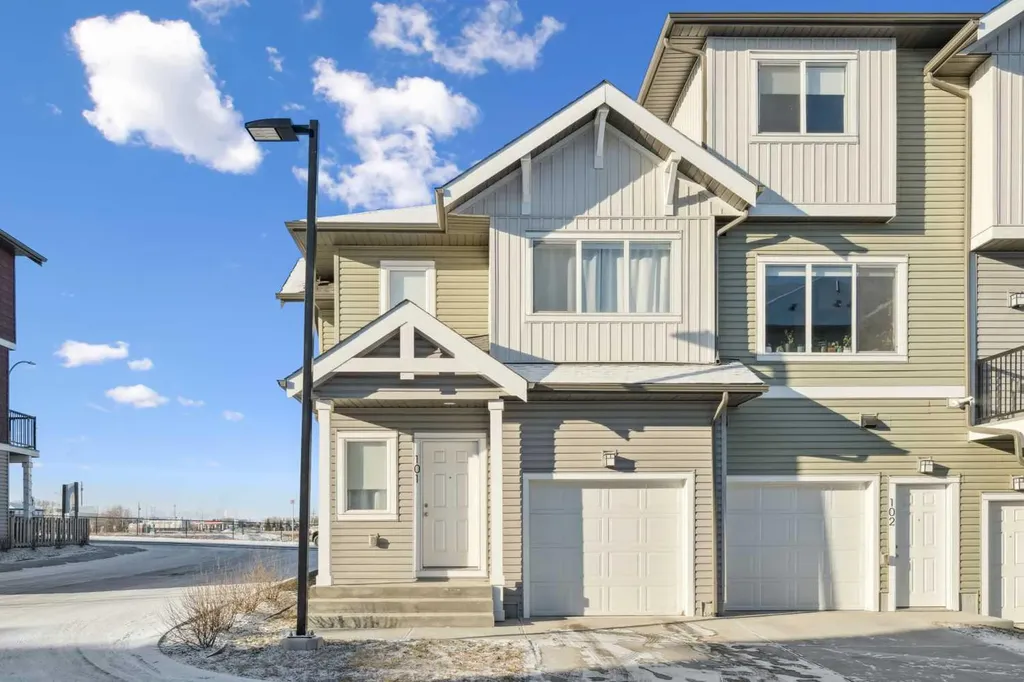 24 Rivercrest Drive Cochrane AB T4C 2V2
