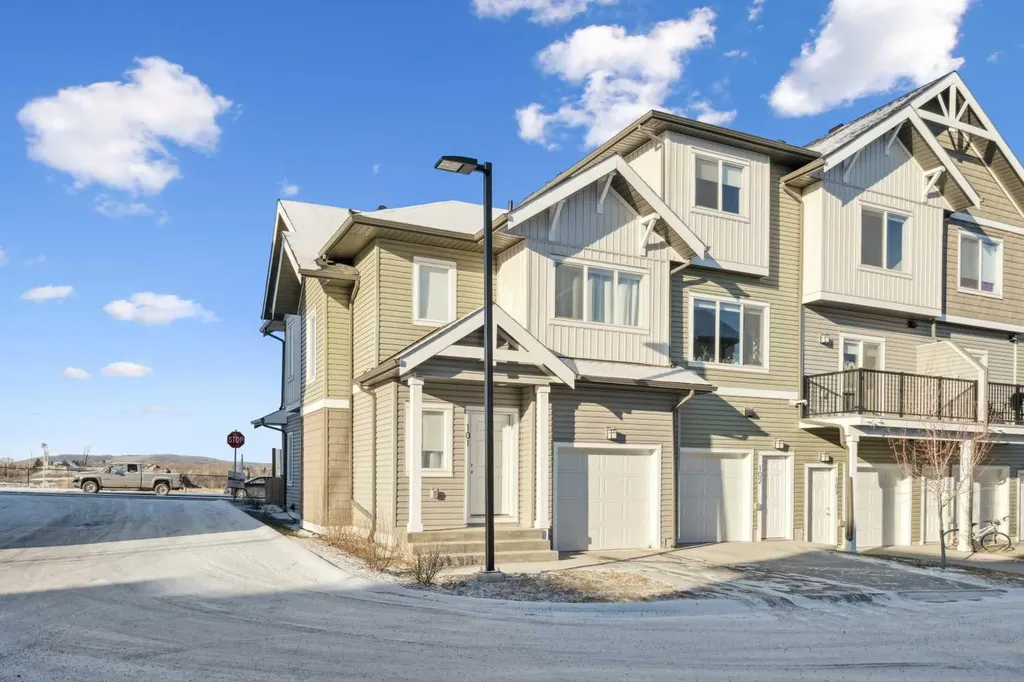 24 Rivercrest Drive Cochrane AB T4C 2V2