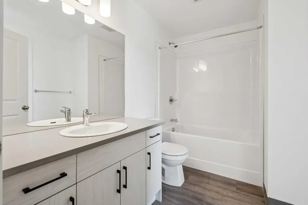 24 Rivercrest Drive Cochrane AB T4C 2V2