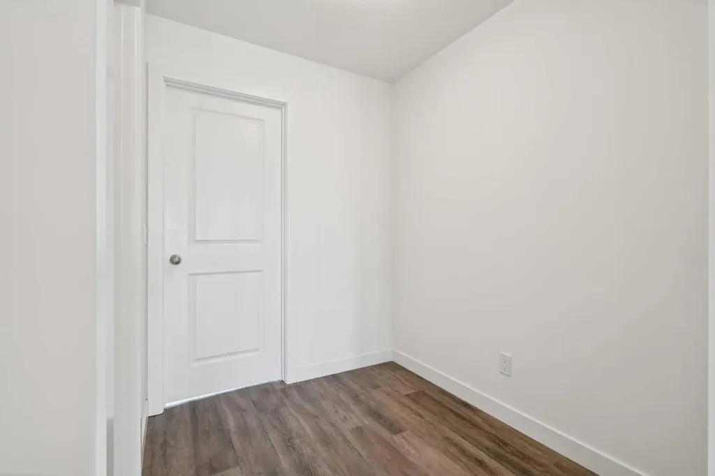 24 Rivercrest Drive Cochrane AB T4C 2V2