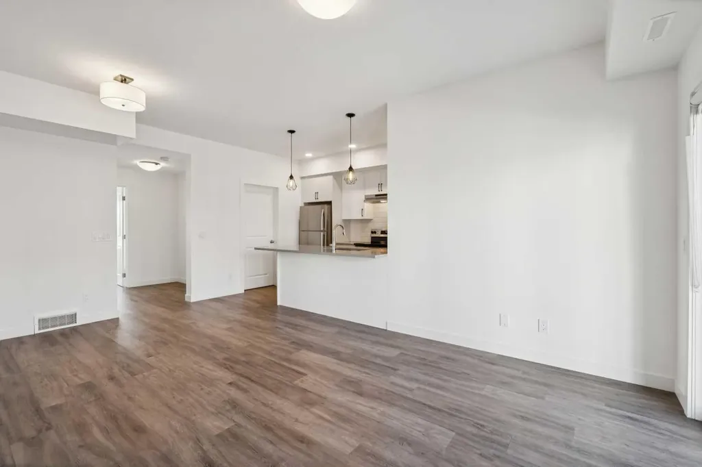 24 Rivercrest Drive Cochrane AB T4C 2V2