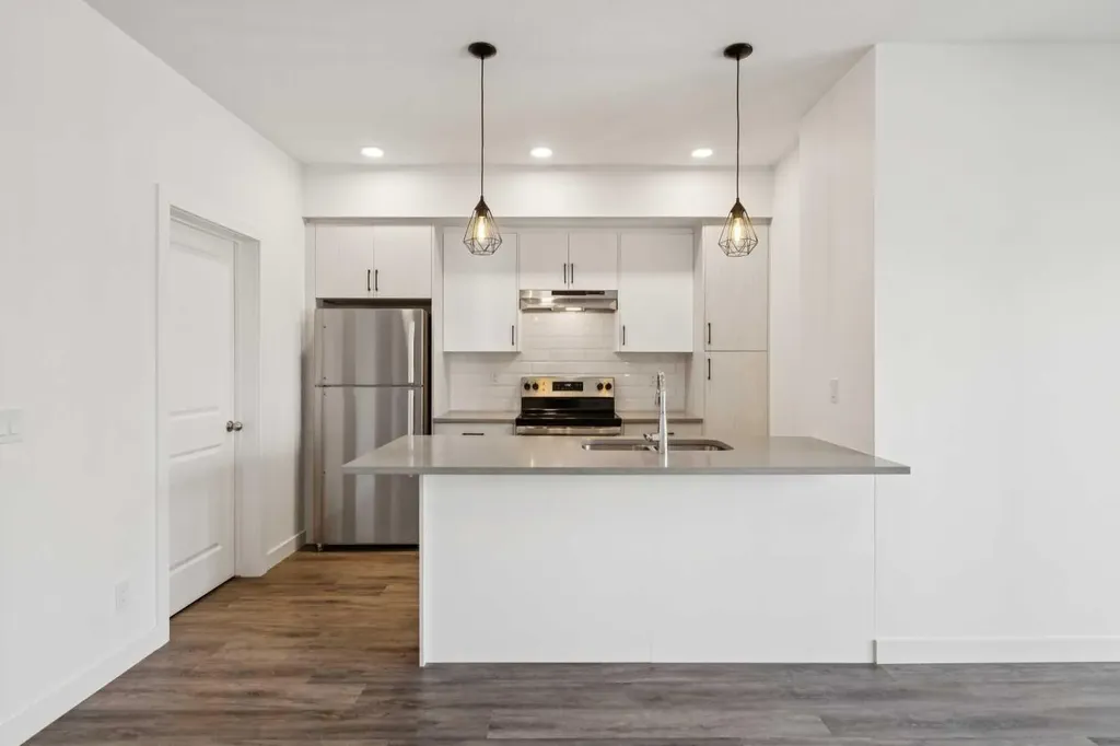 24 Rivercrest Drive Cochrane AB T4C 2V2