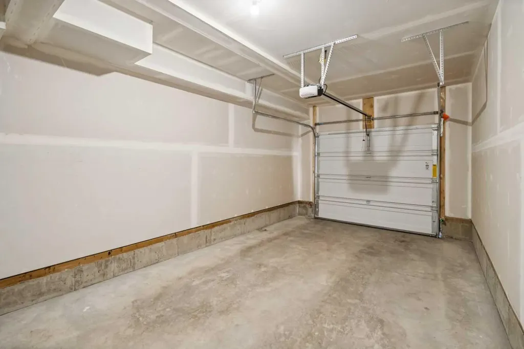 24 Rivercrest Drive Cochrane AB T4C 2V2