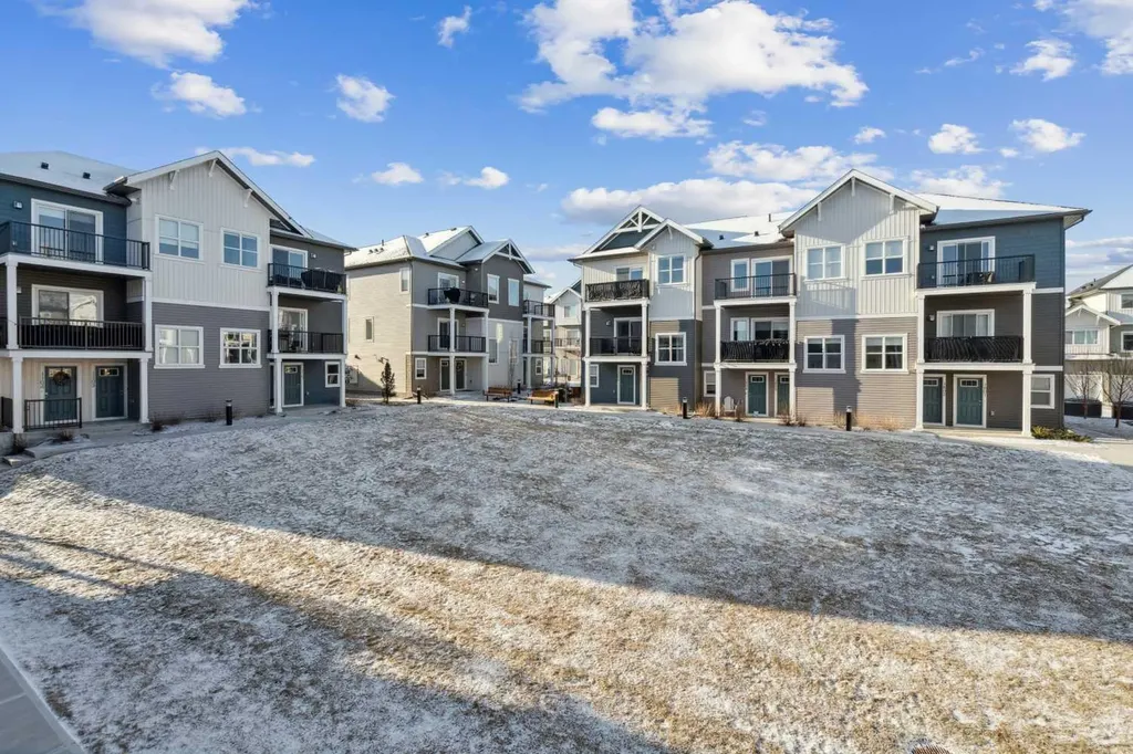 24 Rivercrest Drive Cochrane AB T4C 2V2