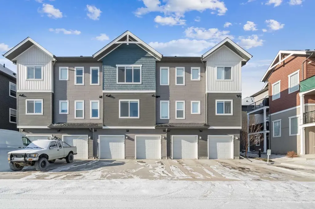 24 Rivercrest Drive Cochrane AB T4C 2V2