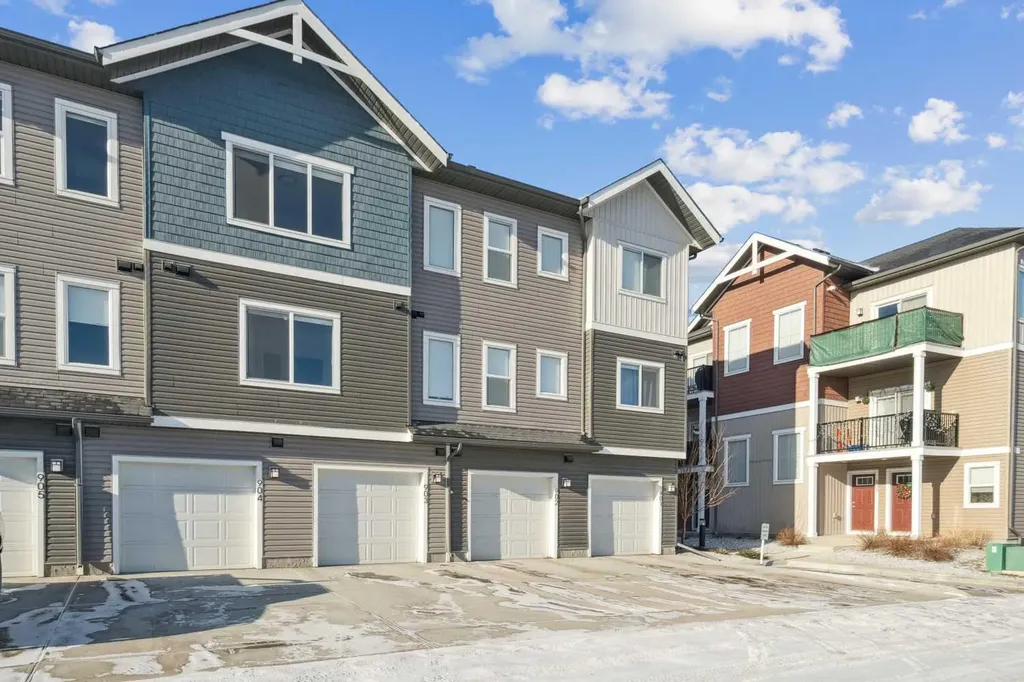 24 Rivercrest Drive Cochrane AB T4C 2V2