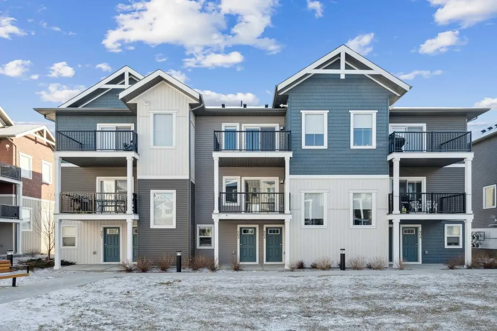 24 Rivercrest Drive Cochrane AB T4C 2V2