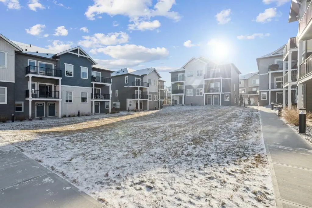 24 Rivercrest Drive Cochrane AB T4C 2V2