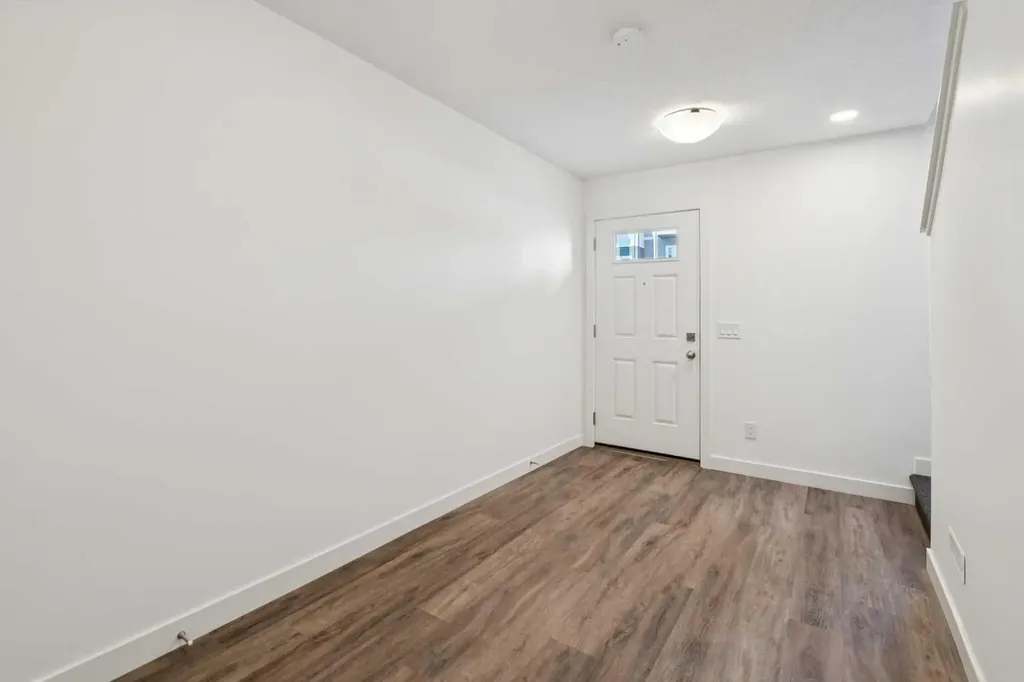 24 Rivercrest Drive Cochrane AB T4C 2V2