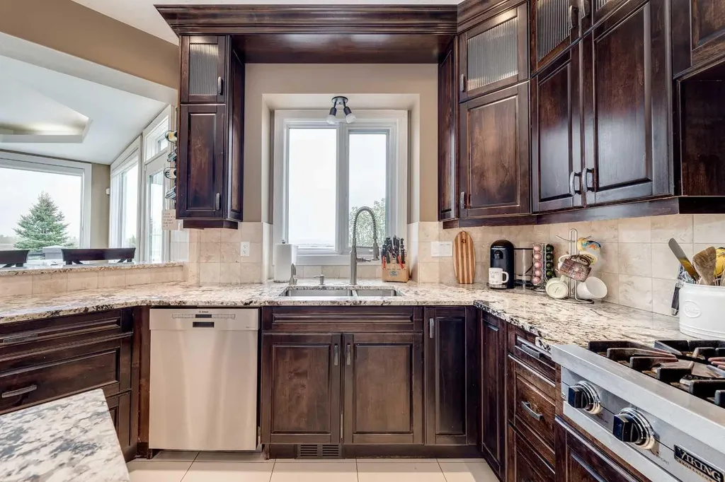 4300 Memorial Trail Sylvan Lake AB T4S 0R1