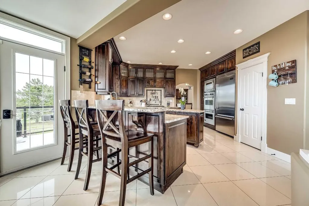 4300 Memorial Trail Sylvan Lake AB T4S 0R1
