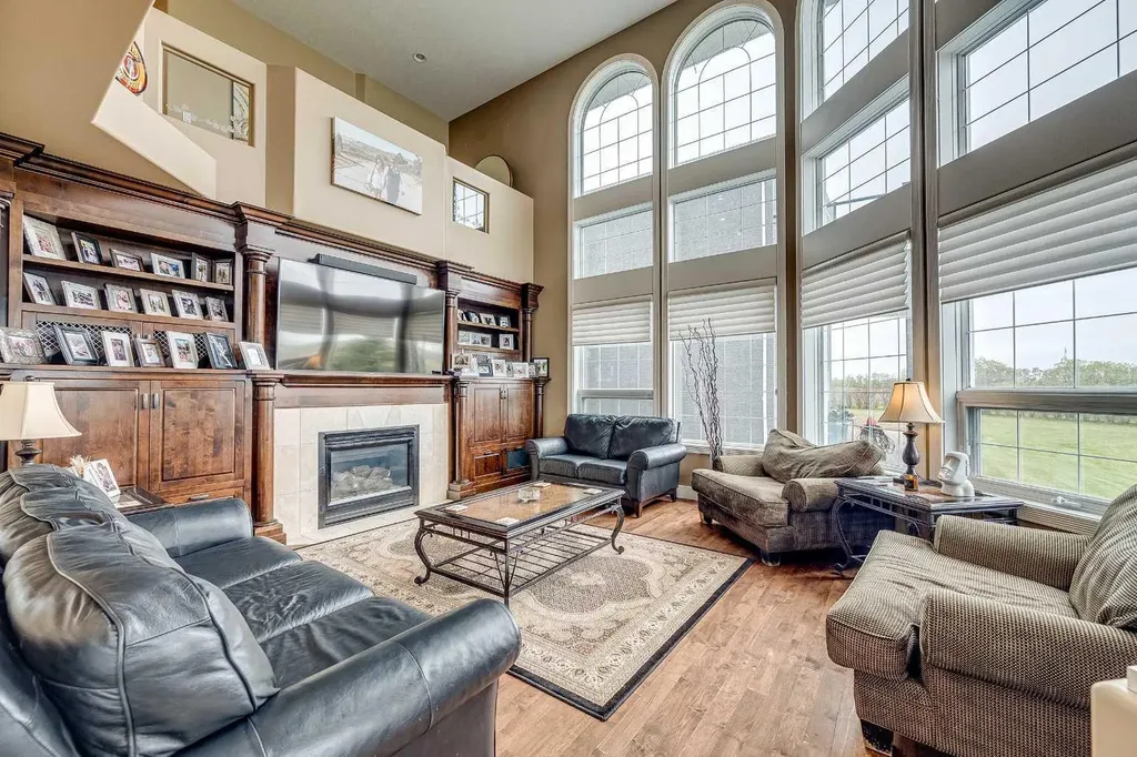 4300 Memorial Trail Sylvan Lake AB T4S 0R1