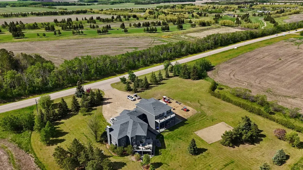 4300 Memorial Trail Sylvan Lake AB T4S 0R1