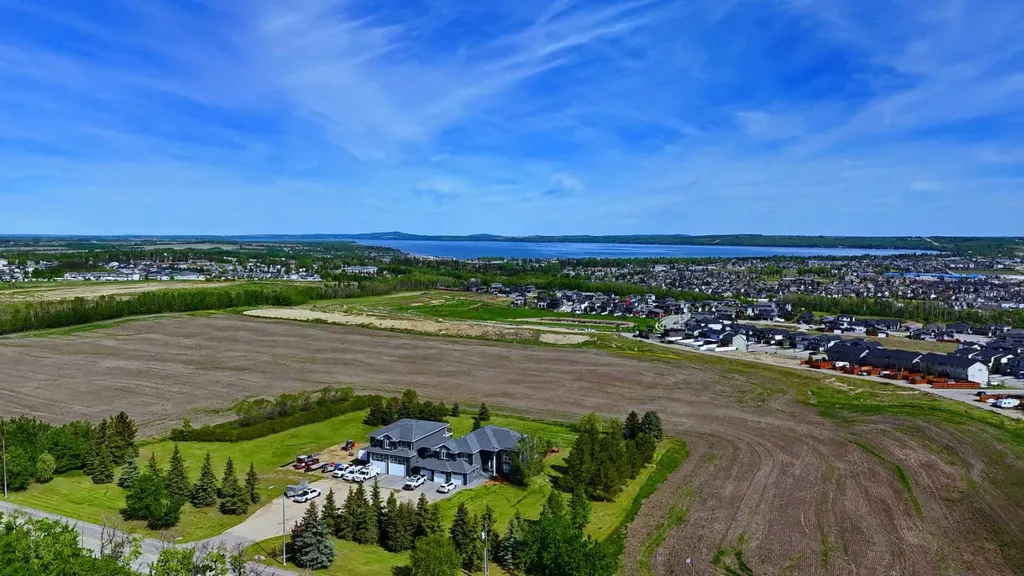 4300 Memorial Trail Sylvan Lake AB T4S 0R1