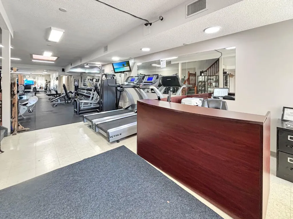 136 49 Avenue W Claresholm AB T0L 0T0
