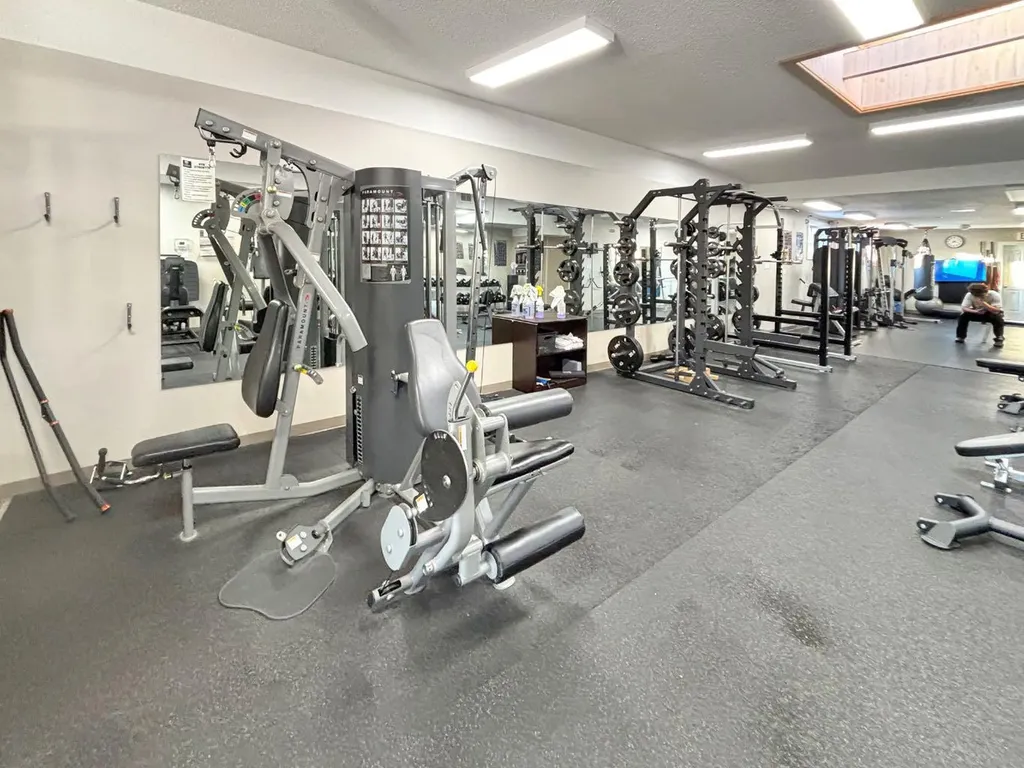 136 49 Avenue W Claresholm AB T0L 0T0