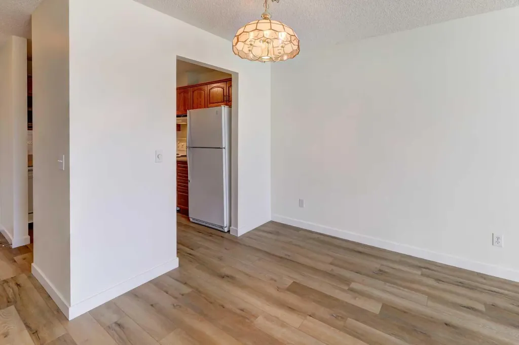 3309 Hawksbrow Point NW Calgary AB T3G 4C9