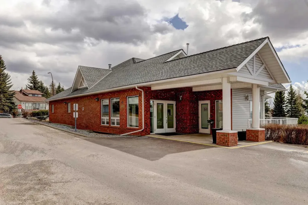 3309 Hawksbrow Point NW Calgary AB T3G 4C9
