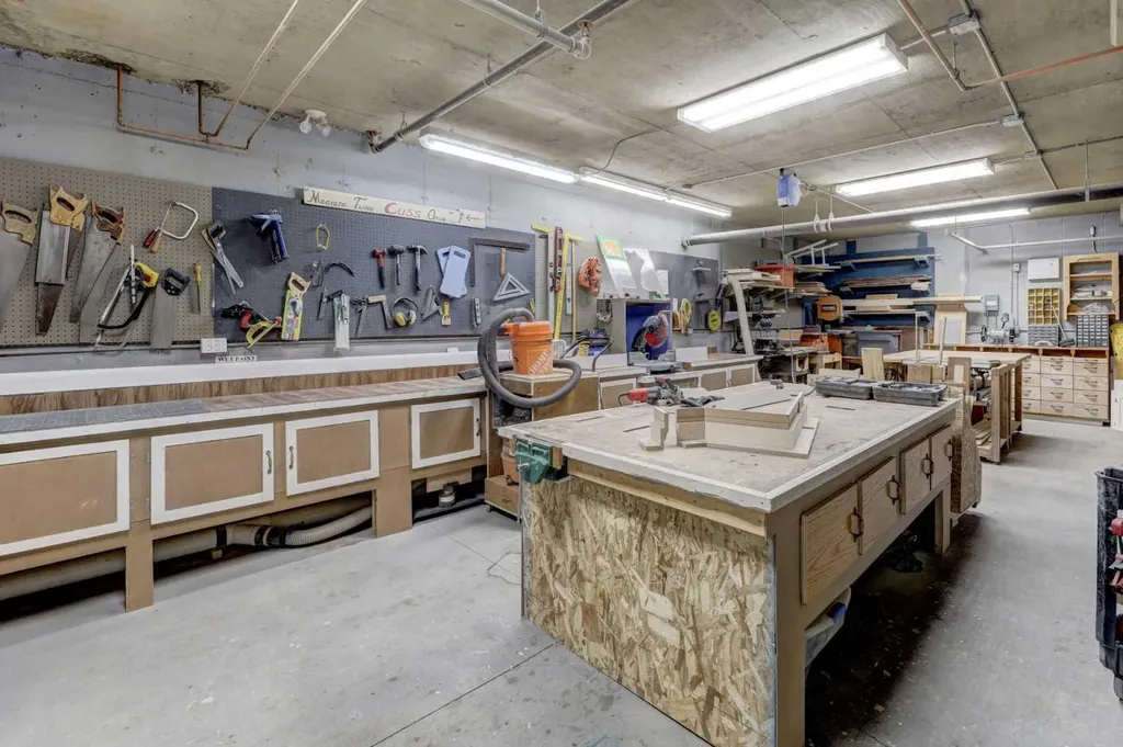 3309 Hawksbrow Point NW Calgary AB T3G 4C9