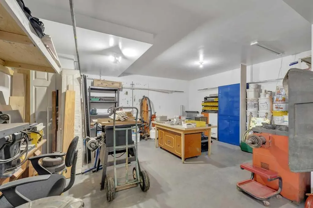 5025 46 Avenue Rimbey AB T0C 2J0