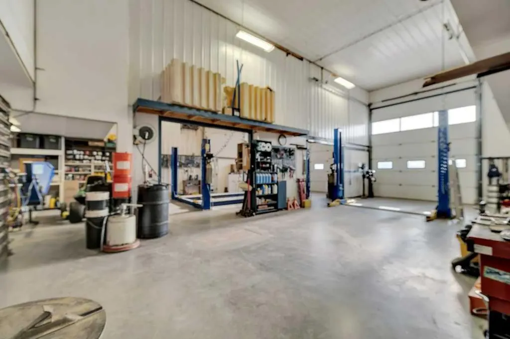 5025 46 Avenue Rimbey AB T0C 2J0