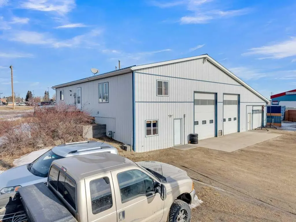 5025 46 Avenue Rimbey AB T0C 2J0