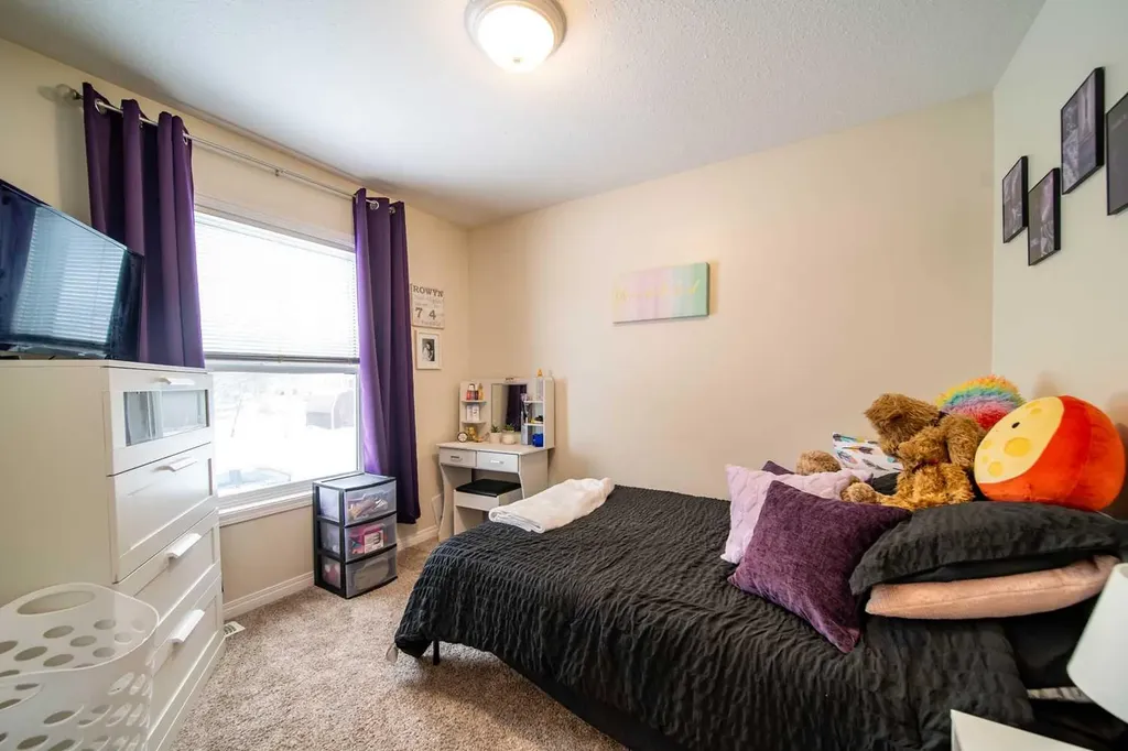 422 9th Street Wainwright AB T9W 1C7