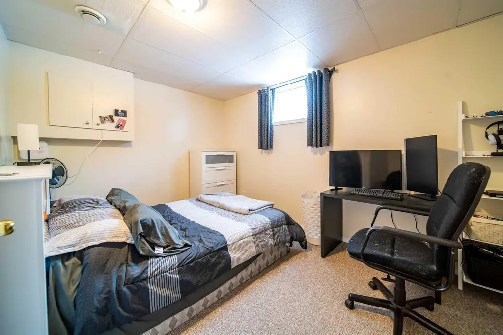 422 9th Street Wainwright AB T9W 1C7