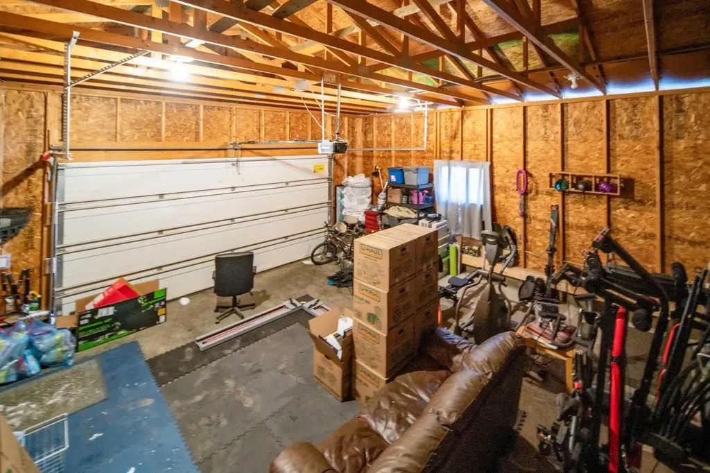 422 9th Street Wainwright AB T9W 1C7