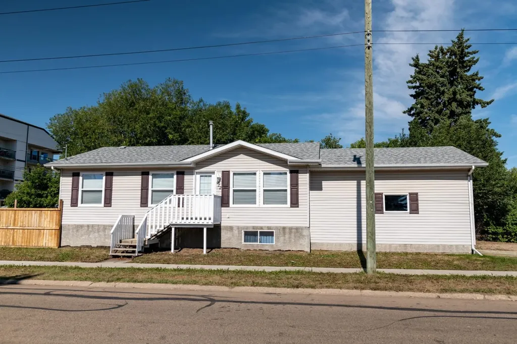 422 9th Street Wainwright AB T9W 1C7