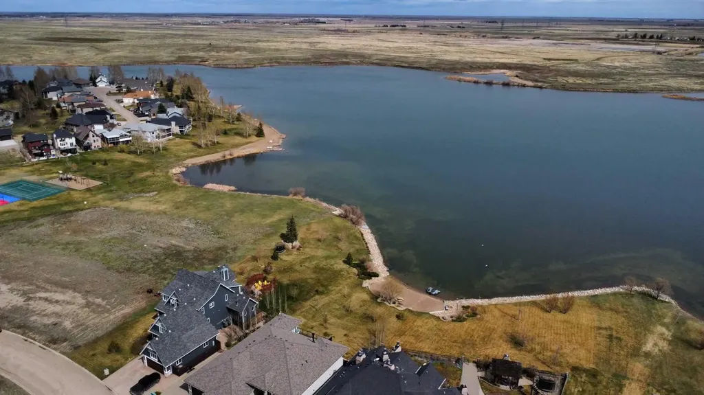 29 Kingfisher Estates Drive Lake Newell Resort AB T1R 0X5
