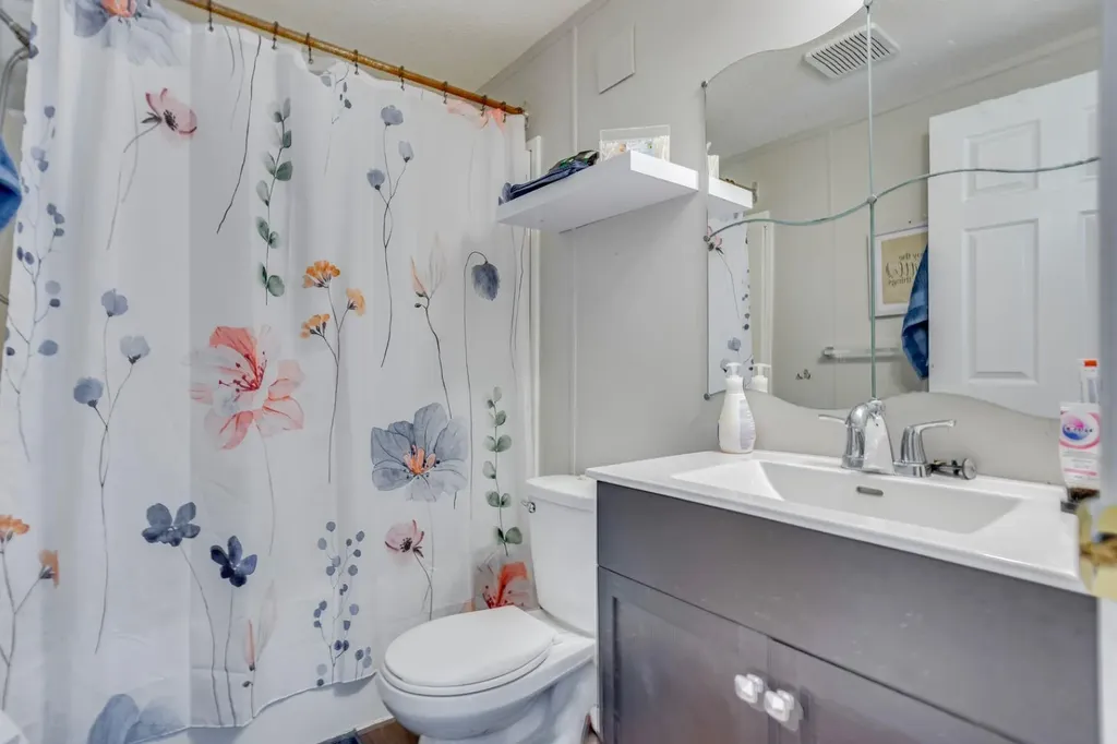 244 Cokerill Crescent Fort Mcmurray AB T9K 2J2
